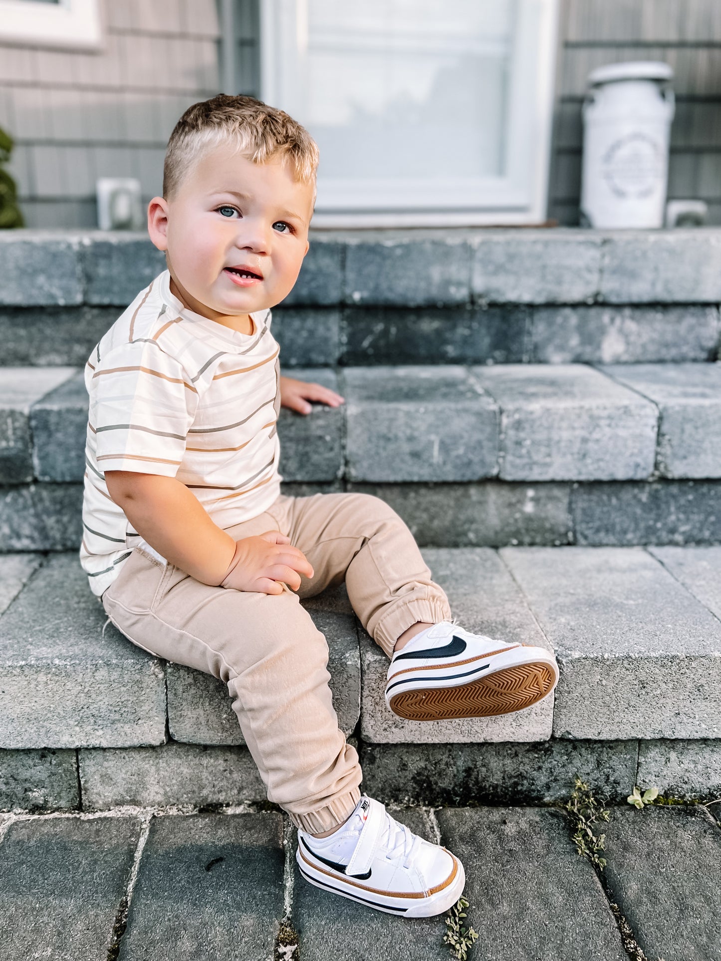 Neutral stripe
