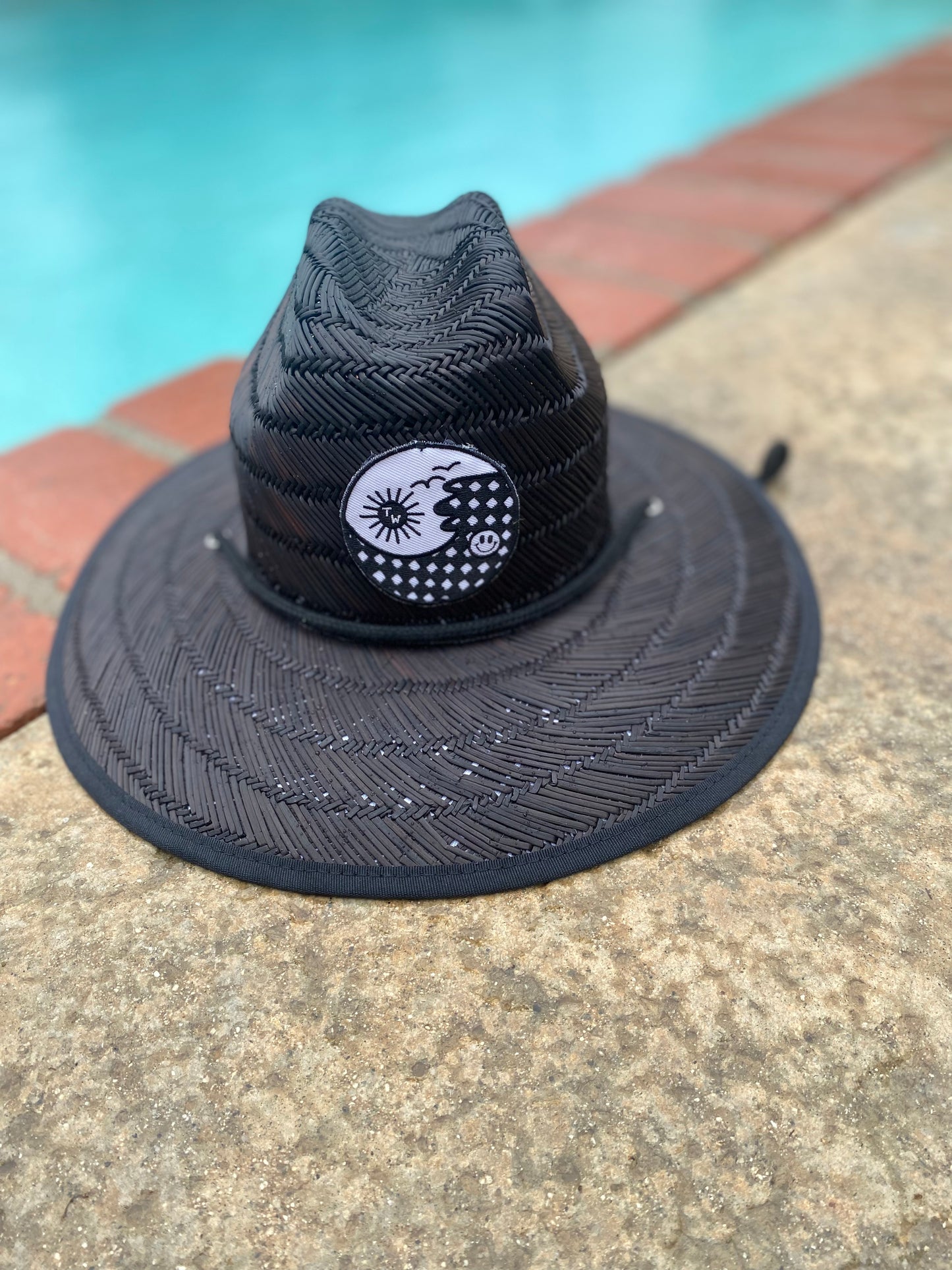 Black sands hat